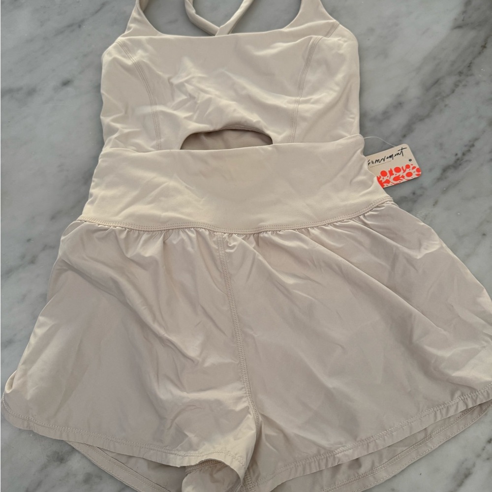 Free people romper size XS NWT!!